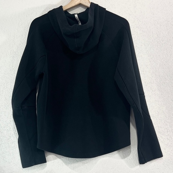 Puma Men’s Black Zip Up Jacket Size Medium - Picture 2 of 5